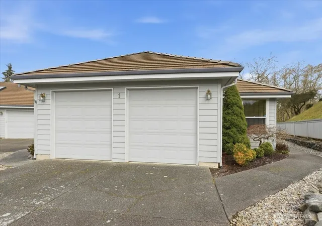 Photo 1 of Contingent at 3012 N Narrows Dr #1, Tacoma, WA 98407 | MLS# NWM2481438 | Listing updated on 2026-10-01