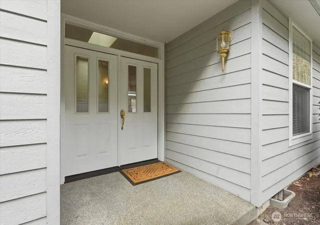 Photo 2 of Contingent at 3012 N Narrows Dr #1, Tacoma, WA 98407 | MLS# NWM2481438 | Listing updated on 2026-10-01