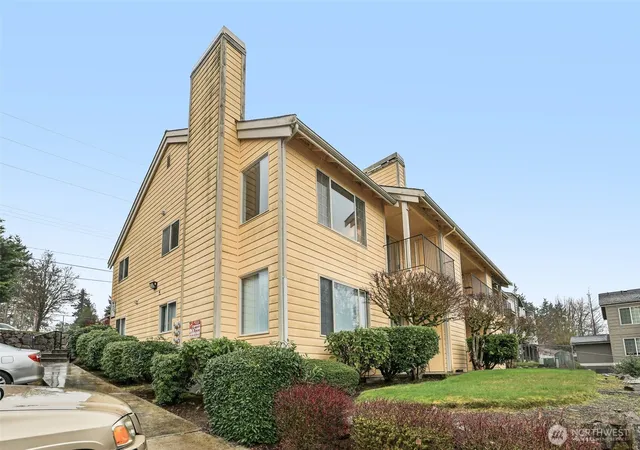 Photo 3 of Condo for sale at 1111 S Villard St #D25, Tacoma, WA 98465 | MLS# NWM2481544 | Listing updated on 2026-09-28