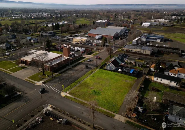 Photo 2 of Land for sale at 1002 W Poplar St, Walla Walla, WA 99362 | MLS# NWM2481648 | Listing updated on 2026-09-17
