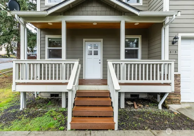 Photo 3 of Single family home for sale at 813 S 10th Street, Shelton, WA 98584 | MLS# NWM2481771 | Listing updated on 2026-09-17