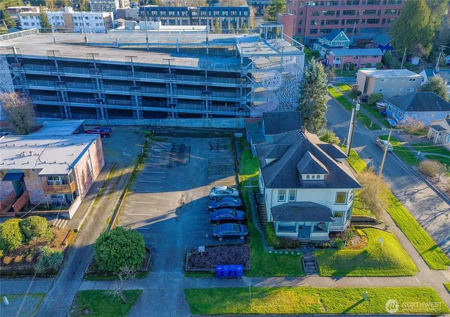 Photo 3 of House for sale at 906 908 Adams St SE, Olympia, WA 98501 | MLS# NWM2481889 | Listing updated on 2026-09-17