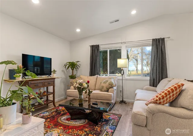 Photo 3 of Single family home for sale at 2427 W Texas St, Moses Lake, WA 98837 | MLS# NWM2481939 | Listing updated on 2026-09-17