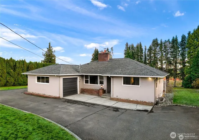 Photo 1 of Multi family home for sale at 151 Bay Lyn Dr, Lynden, WA 98264 | MLS# NWM2482188 | Listing updated on 2026-09-17