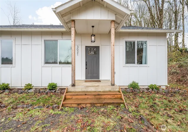 Photo 3 of Sale Pending at 364 Channel View Ln, Longview, WA 98632 | MLS# NWM2482667 | Listing updated on 2026-09-25