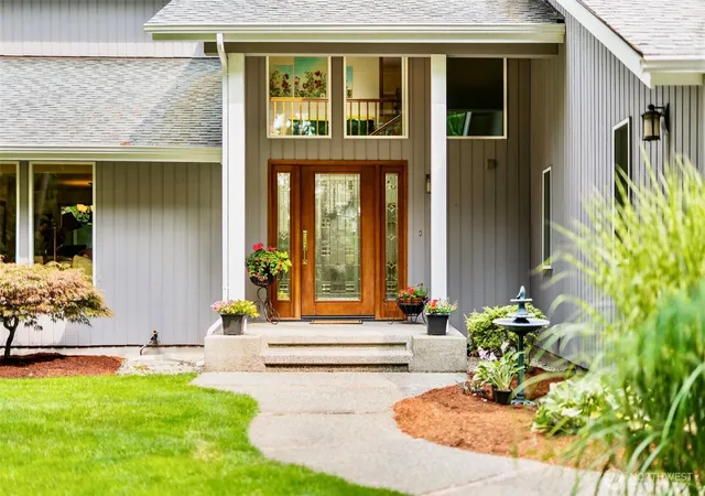 Photo 1 of Single family home for sale at 407 Point Fosdick Dr Nw, Gig Harbor, WA 98335 | MLS# NWM2483164 | Listing updated on 2026-09-29