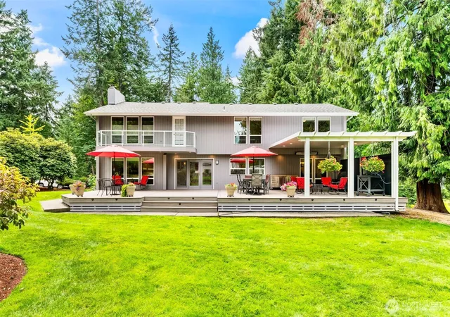 Photo 3 of Single family home for sale at 407 Point Fosdick Dr NW, Gig Harbor, WA 98335 | MLS# NWM2483164 | Listing updated on 2026-09-29