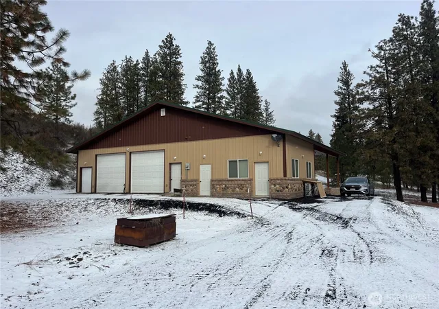 Photo 3 of Single family home for sale at 37855 Skyview Ct N, Creston, WA 99147 | MLS# NWM2483203 | Listing updated on 2026-09-17