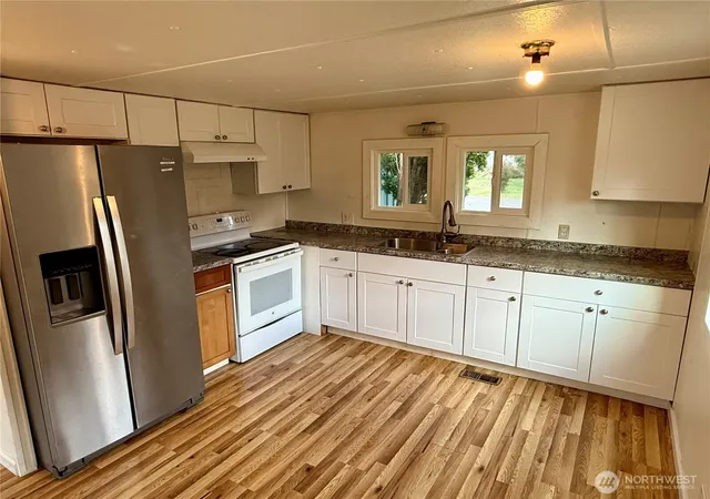 Photo 3 of Manufactured home for sale at 1623 Cooper St S, Westport, WA 98595 | MLS# NWM2483247 | Listing updated on 2026-09-17