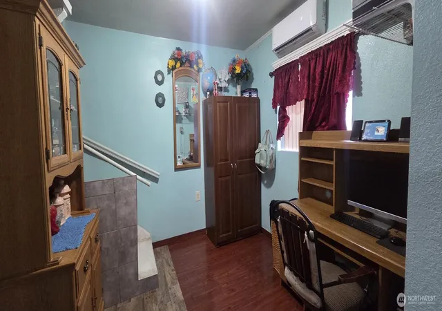 Photo 4 of Single family home for sale at 245 E Cedar St, Othello, WA 99344 | MLS# NWM2483436 | Listing updated on 2026-09-17