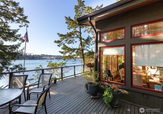 Photo 1 of Single family home for sale at 3 Brown Is, Friday Harbor, WA 98250 | MLS# NWM2483494 | Listing updated on 2026-09-17