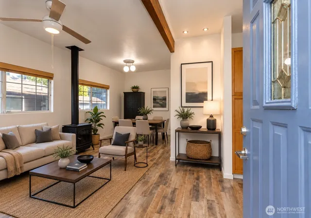 Photo 4 of Single family home for sale at 622 2nd Avenue S, Kent, WA 98032 | MLS# NWM2483553 | Listing updated on 2026-09-17