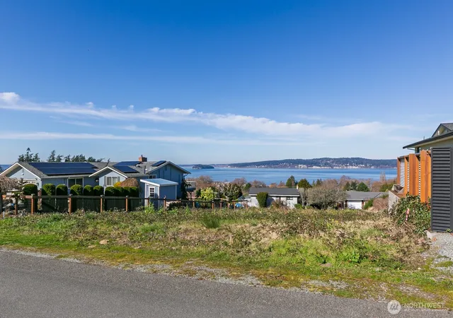 Photo 3 of Land for sale at 0 Gladstone Dr, Camano Island, WA 98282 | MLS# NWM2483580 | Listing updated on 2026-09-17