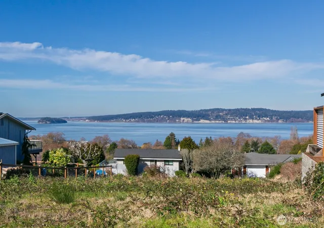 Photo 3 of Land for sale at 0 Gladstone Dr, Camano Island, WA 98282 | MLS# NWM2483580 | Listing updated on 2026-09-17