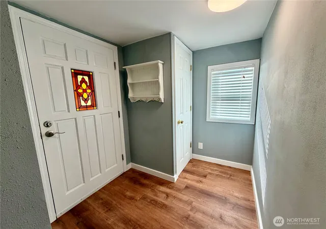 Photo 3 of Manufactured home for sale at 18501 52nd Avenue #6, Lynnwood, WA 98037 | MLS# NWM2484086 | Listing updated on 2026-09-17