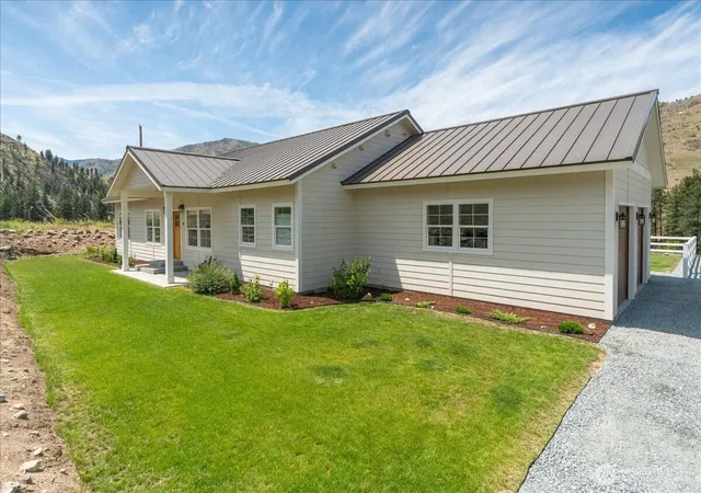 Photo 3 of Single family home for sale at 87 Burma Rd, Methow, WA 98834 | MLS# NWM2484175 | Listing updated on 2026-09-17