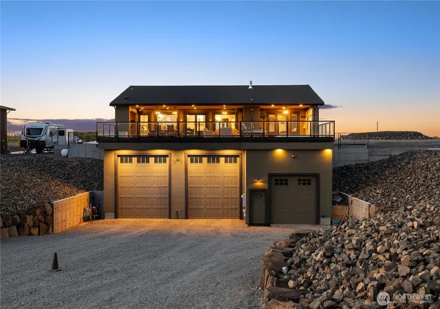 Photo 1 of Single family home for sale at 111 Wren Loop Sw, Mattawa, WA 99349 | MLS# NWM2484200 | Listing updated on 2026-10-02
