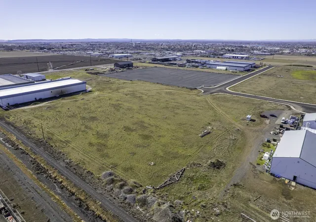 Photo 3 of Land for sale at 0 Nna Silva St #E, Moses Lake, WA 98837 | MLS# NWM2484207 | Listing updated on 2026-09-17
