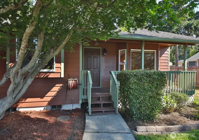 Photo 3 of Single family home for sale at 445 Mitchell Dr, Coupeville, WA 98239 | MLS# NWM2484368 | Listing updated on 2026-09-17