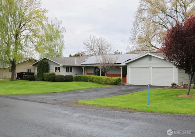 Photo 1 of Single family home for sale at 1917 Reser Rd, Walla Walla, WA 99362 | MLS# NWM2484373 | Listing updated on 2026-10-03