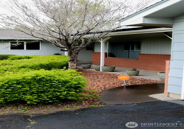 Photo 2 of Single family home for sale at 1917 Reser Rd, Walla Walla, WA 99362 | MLS# NWM2484373 | Listing updated on 2026-10-03