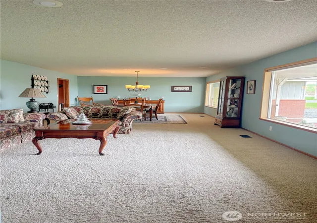 Photo 3 of Single family home for sale at 1917 Reser Rd, Walla Walla, WA 99362 | MLS# NWM2484373 | Listing updated on 2026-10-03