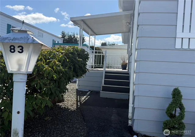 Photo 3 of Manufactured home for sale at 1415 84th Street SE #83, Everett, WA 98208 | MLS# NWM2484684 | Listing updated on 2026-10-01