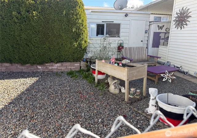 Photo 4 of Manufactured home for sale at 1415 84th Street SE #83, Everett, WA 98208 | MLS# NWM2484684 | Listing updated on 2026-10-01