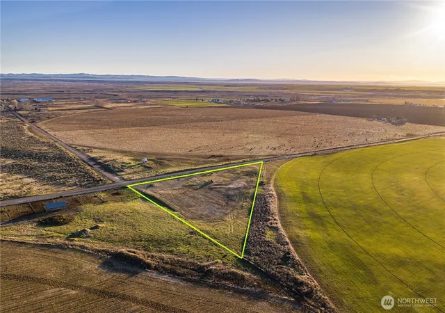 Photo 1 of Land for sale at 2 Xxx Mae Valley Rd Ne, Moses Lake, WA 98837 | MLS# NWM2485038 | Listing updated on 2026-09-17