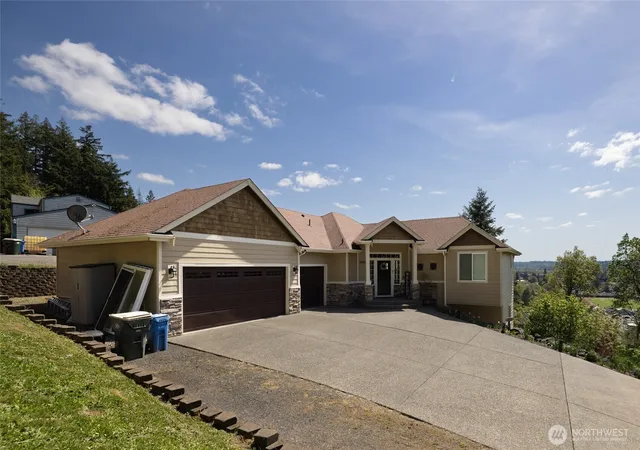 Photo 3 of Single family home for sale at 1895 Se Maple Dr, Chehalis, WA 98532 | MLS# NWM2485158 | Listing updated on 2026-09-17