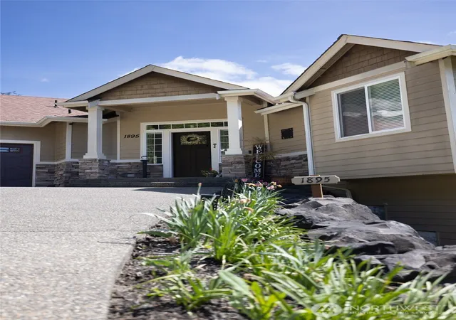 Photo 3 of Single family home for sale at 1895 SE Maple Dr, Chehalis, WA 98532 | MLS# NWM2485158 | Listing updated on 2026-09-17