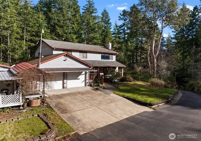 Photo 2 of Single family home for sale at 8115 Berry Ridge Ln Nw, Silverdale, WA 98383 | MLS# NWM2485202 | Listing updated on 2026-09-17