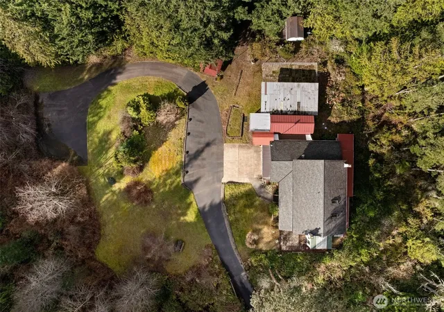Photo 3 of Single family home for sale at 8115 Berry Ridge Ln Nw, Silverdale, WA 98383 | MLS# NWM2485202 | Listing updated on 2026-09-17