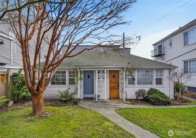 Photo 3 of Condo for sale at 7870 Green Lake Dr N #10, Seattle, WA 98103 | MLS# NWM2485294 | Listing updated on 2026-09-23