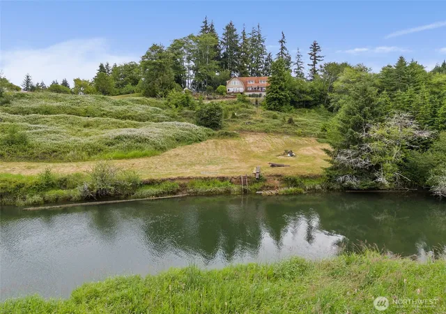 Photo 3 of Single family home for sale at 1508 Bloomhardt Rd, Raymond, WA 98577 | MLS# NWM2485299 | Listing updated on 2026-09-17