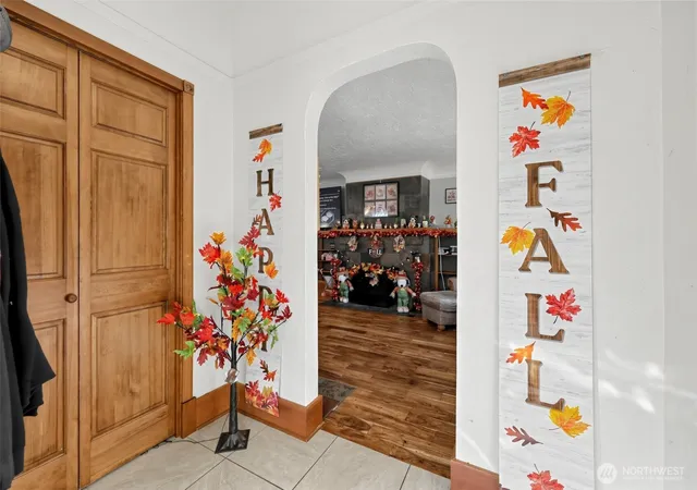 Photo 3 of Single family home for sale at 1533 Northcliff Rd, Shelton, WA 98584 | MLS# NWM2485556 | Listing updated on 2026-09-22