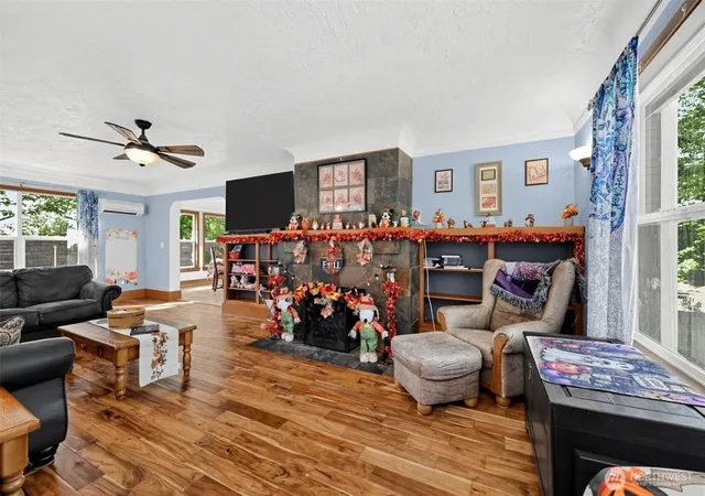 Photo 4 of Single family home for sale at 1533 Northcliff Rd, Shelton, WA 98584 | MLS# NWM2485556 | Listing updated on 2026-09-22