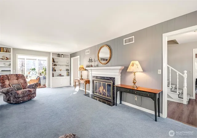 Photo 3 of Single family home for sale at 941 Idaho St, Wenatchee, WA 98801 | MLS# NWM2485602 | Listing updated on 2026-09-17