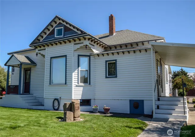 Photo 2 of Single family home for sale at 316 E Alder Ave, Ritzville, WA 99169 | MLS# NWM2485608 | Listing updated on 2026-09-17