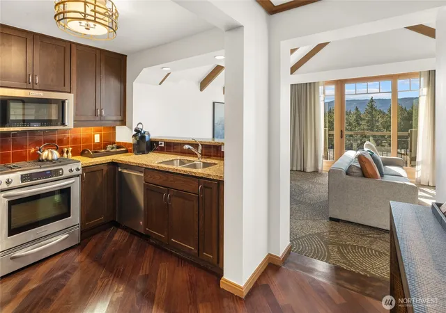Photo 4 of Condo for sale at 3600 Suncadia Trl #5062, Cle Elum, WA 98922 | MLS# NWM2485681 | Listing updated on 2026-09-17