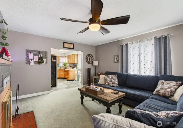 Photo 4 of Single family home for sale at 1210 8th Avenue, Longview, WA 98632 | MLS# NWM2485803 | Listing updated on 2026-09-17