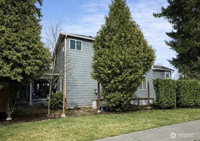 Photo 3 of Single family home for sale at 27929 154th Avenue SE, Kent, WA 98042 | MLS# NWM2485993 | Listing updated on 2026-10-01