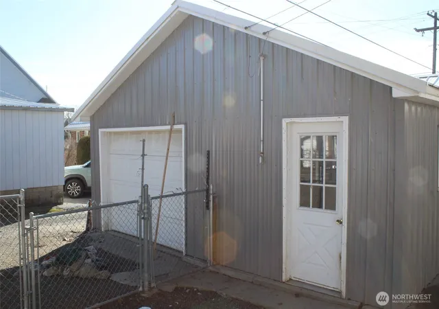Photo 19 of Single family home for sale at 104 E 5th Avenue, Ritzville, WA 99169 | MLS# NWM2486194 | Listing updated on 2026-09-17