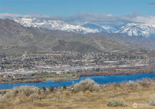 Photo 3 of Land for sale at 621 Upper Daniels Dr, East Wenatchee, WA 98802 | MLS# NWM2486210 | Listing updated on 2026-09-17