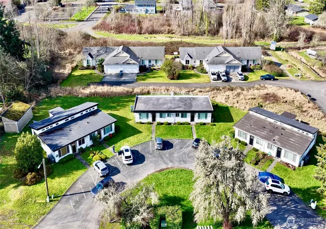 Photo 3 of Condo for sale at 814 5th Street, Steilacoom, WA 98388 | MLS# NWM2486221 | Listing updated on 2026-09-17