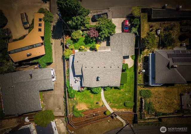 Photo 2 of Single family home for sale at 6404 N Five Views Rd, Tacoma, WA 98407 | MLS# NWM2486254 | Listing updated on 2026-09-17