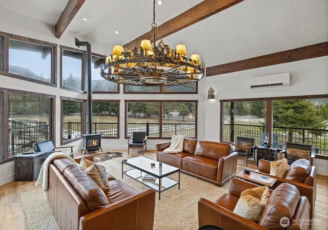 Photo 3 of Mansion for sale at 182 Silver Ridge Ranch Rd, Easton, WA 98925 | MLS# NWM2486393 | Listing updated on 2026-10-13