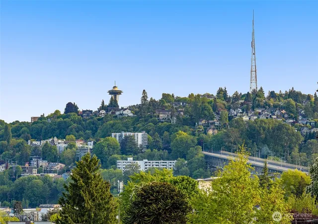 Photo 2 of Townhouse for sale at 4416 Midvale Ave N, Seattle, WA 98103 | MLS# NWM2486694 | Listing updated on 2026-10-01