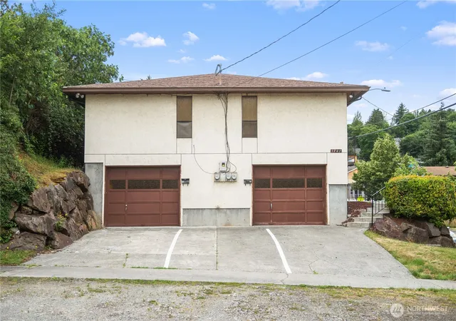 Photo 3 of House for sale at 1701 19th Avenue S, Seattle, WA 98144 | MLS# NWM2486695 | Listing updated on 2026-09-17