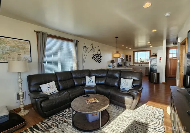 Photo 4 of Single family home for sale at 289 Marine View Dr SE, Ocean Shores, WA 98569 | MLS# NWM2486712 | Listing updated on 2026-09-17